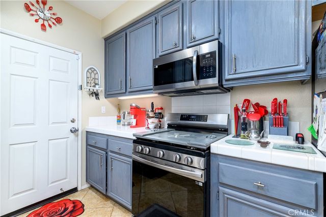 37249 Galileo Lane, Murrieta, CA 92563