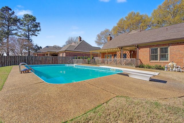 2530 DIBRELL TRAIL DR, Collierville, TN 38017
