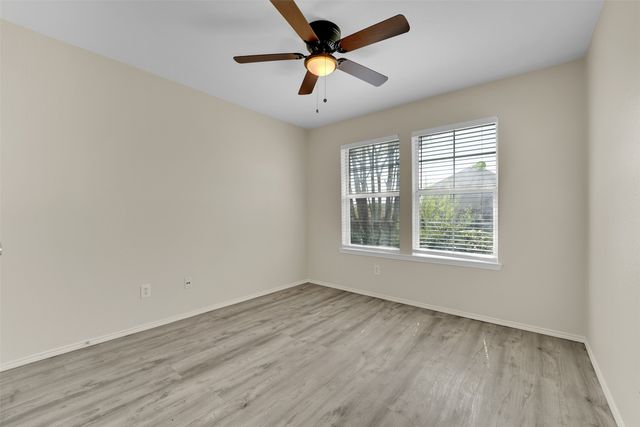 305 Woodridge Drive, Oak Point, TX 75068