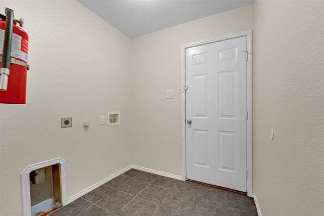 305 Woodridge Drive, Oak Point, TX 75068