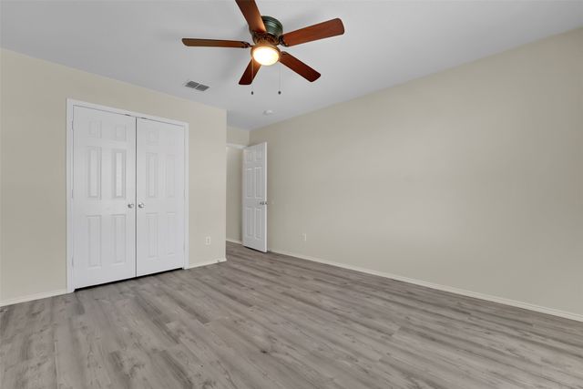 305 Woodridge Drive, Oak Point, TX 75068