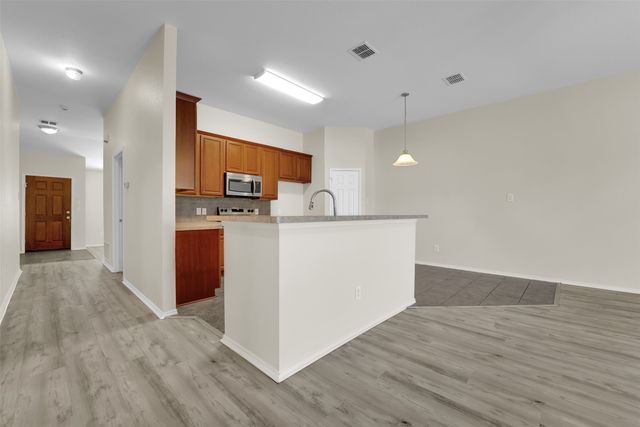 305 Woodridge Drive, Oak Point, TX 75068