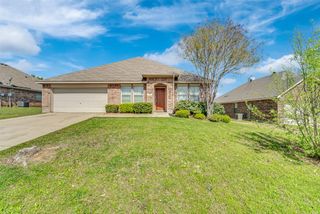 305 Woodridge Drive, Oak Point, TX 75068