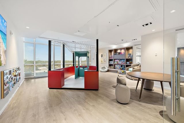 220 Lake Shore Drive N-1521, Lake Park, FL 33403