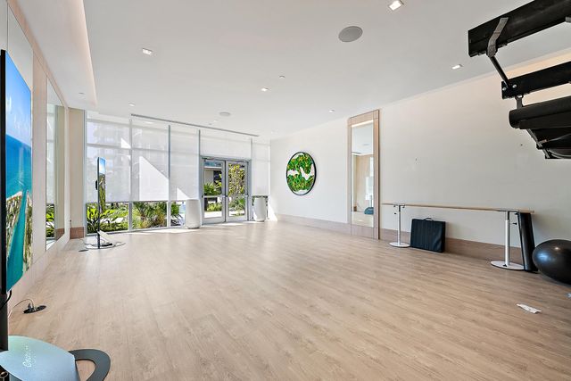 220 Lake Shore Drive N-1521, Lake Park, FL 33403