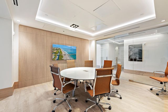 220 Lake Shore Drive N-1521, Lake Park, FL 33403