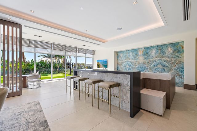 220 Lake Shore Drive N-1521, Lake Park, FL 33403