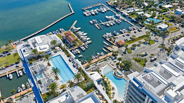 220 Lake Shore Drive N-1521, Lake Park, FL 33403