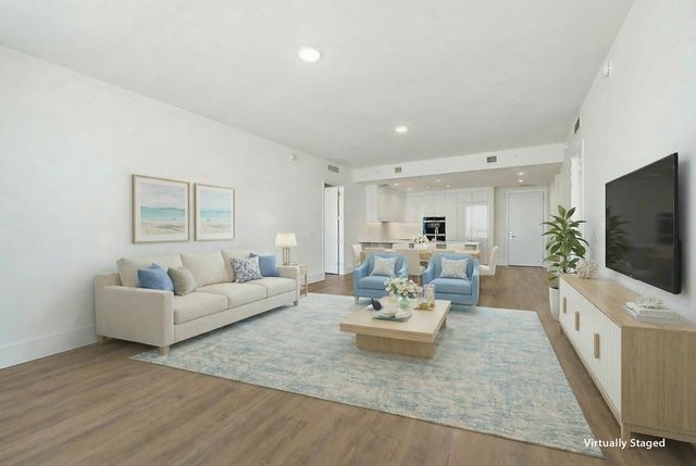 220 Lake Shore Drive N-1521, Lake Park, FL 33403