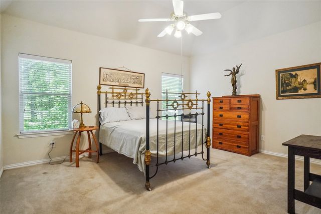 1100 Cogburn Court, Shady Shores, TX 76208