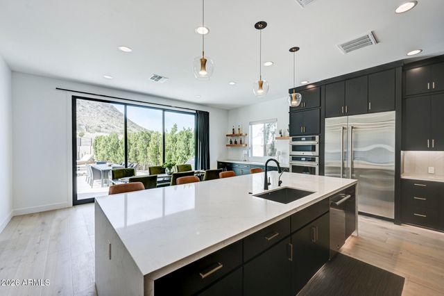 33930 N BORGATA Trail, San Tan Valley, AZ 85144