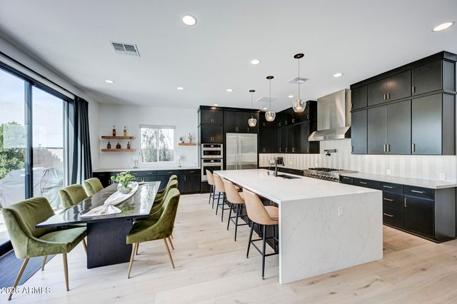 33930 N BORGATA Trail, San Tan Valley, AZ 85144