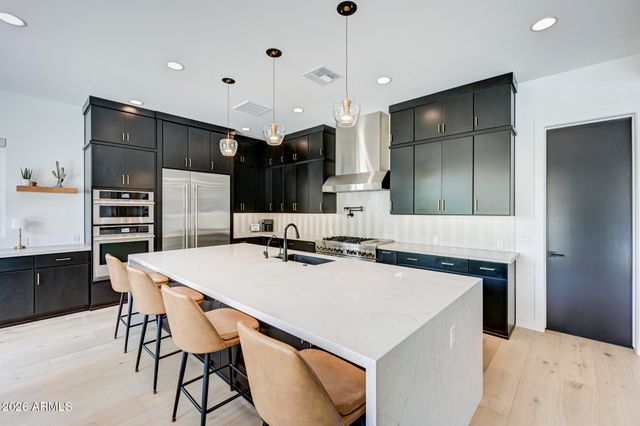 33930 N BORGATA Trail, San Tan Valley, AZ 85144