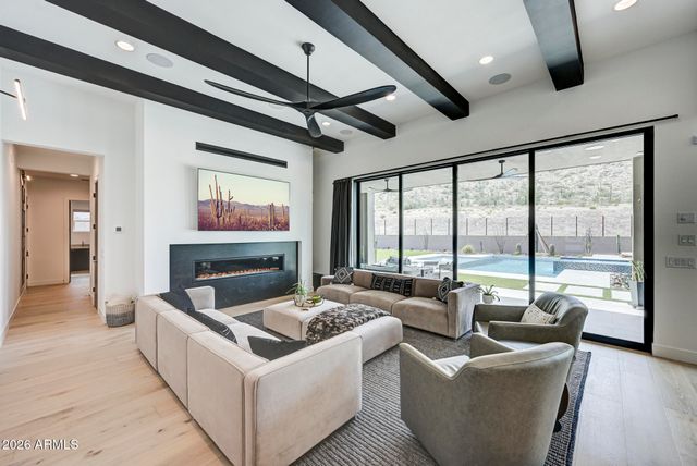 33930 N BORGATA Trail, San Tan Valley, AZ 85144