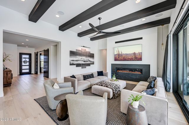 33930 N BORGATA Trail, San Tan Valley, AZ 85144