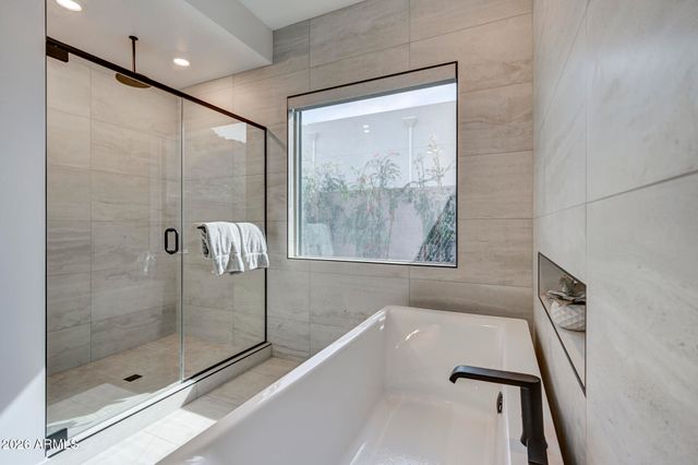 33930 N BORGATA Trail, San Tan Valley, AZ 85144