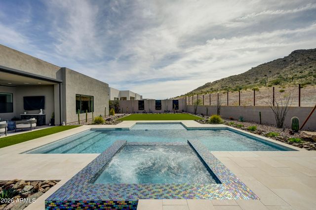 33930 N BORGATA Trail, San Tan Valley, AZ 85144