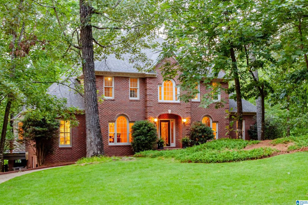 2348 COUNTRY RIDGE DRIVE, Vestavia Hills, AL 35243