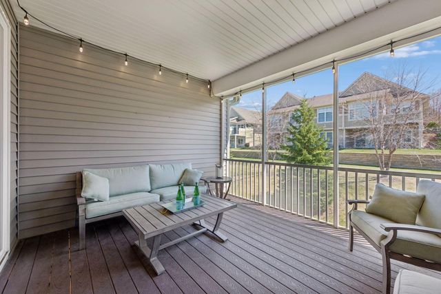 8652 Lake Riley Drive, Chanhassen, MN 55317