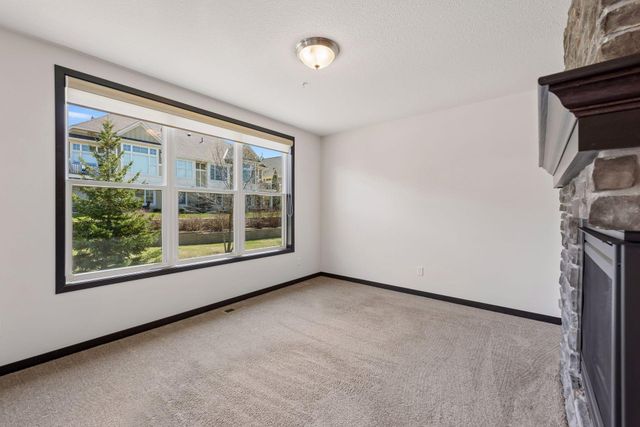 8652 Lake Riley Drive, Chanhassen, MN 55317