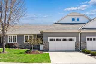 8652 Lake Riley Drive, Chanhassen, MN 55317