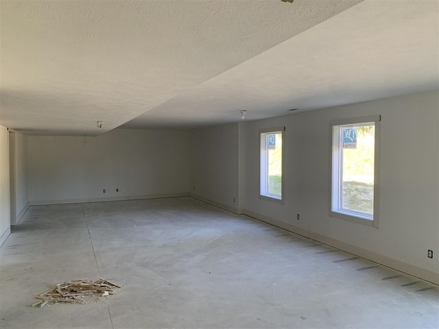 7903 Woodhurst Drive, Rockford, MI 49341