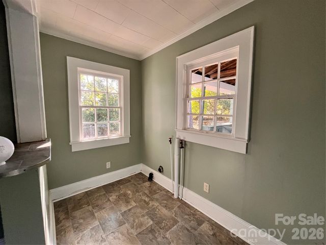 704 Mcadenville Road, Lowell, NC 28098