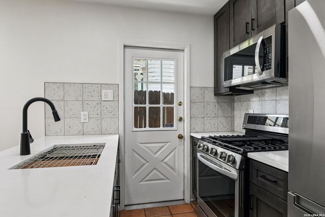 222 W CRAIG PL, San Antonio, TX 78212