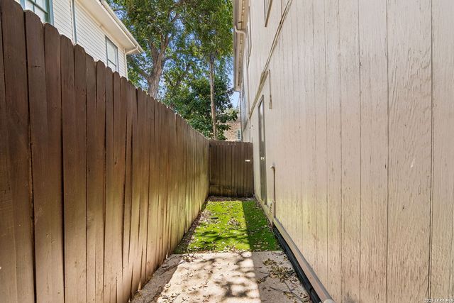 222 W CRAIG PL, San Antonio, TX 78212