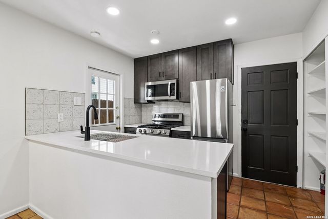 222 W CRAIG PL, San Antonio, TX 78212