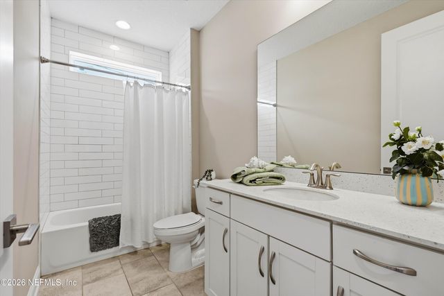 385 RUM RUNNER Way, St. Johns, FL 32259