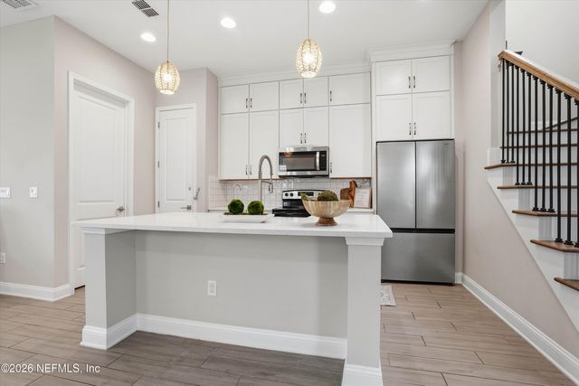 385 RUM RUNNER Way, St. Johns, FL 32259