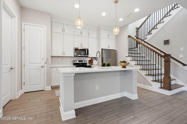 385 RUM RUNNER Way, St. Johns, FL 32259