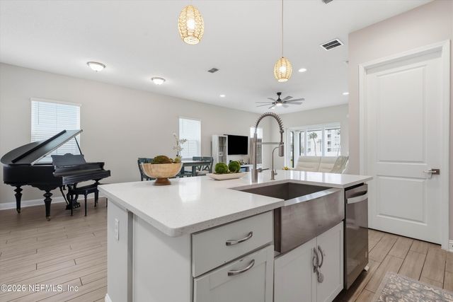 385 RUM RUNNER Way, St. Johns, FL 32259