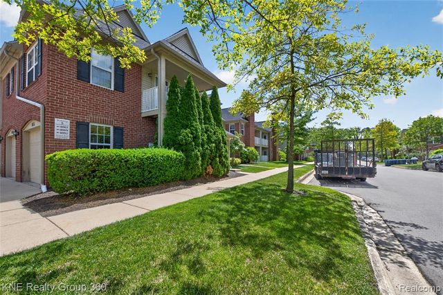 4077 Berkeley Ave, Canton, MI 48188