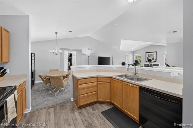 4077 Berkeley Ave, Canton, MI 48188