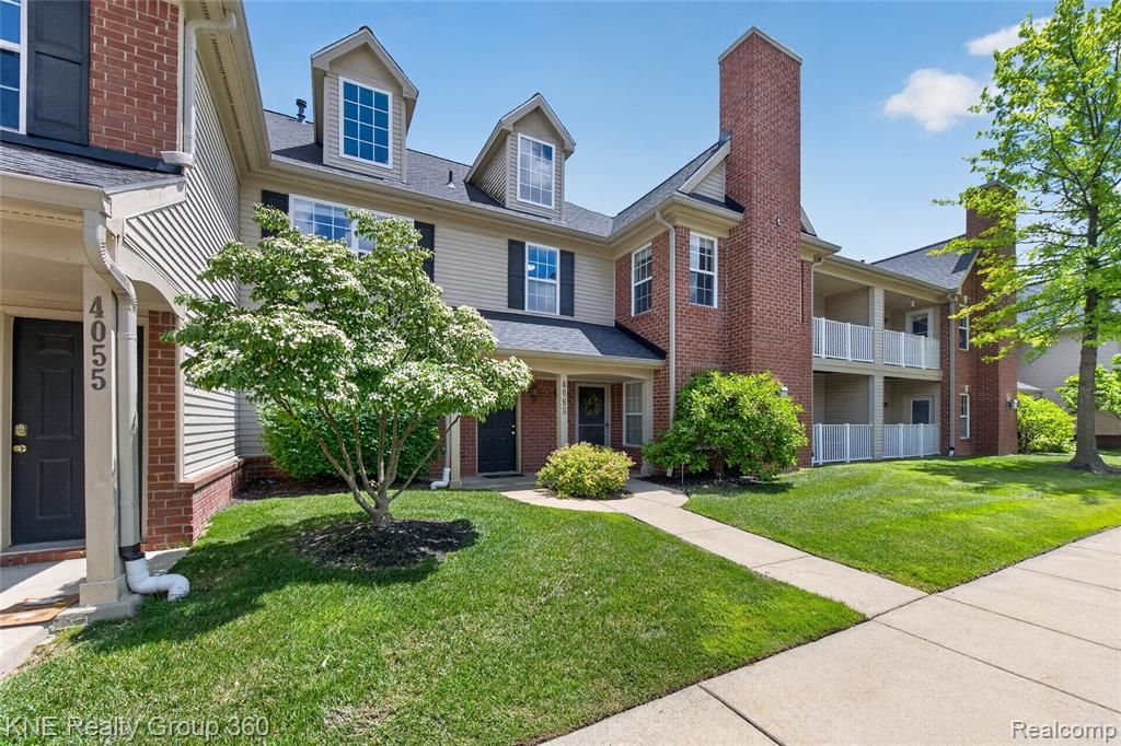 4077 Berkeley Ave, Canton, MI 48188