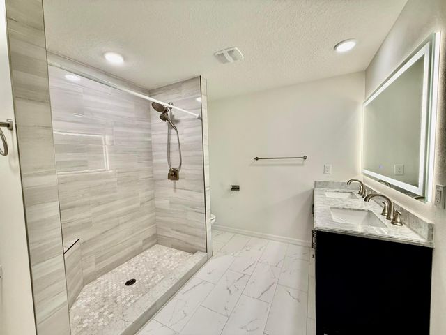 949 SW Fisherman Avenue, Port St. Lucie, Port St Lucie, FL 34953