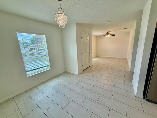 949 SW Fisherman Avenue, Port St. Lucie, Port St Lucie, FL 34953