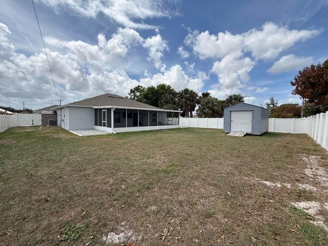 949 SW Fisherman Avenue, Port St. Lucie, Port St Lucie, FL 34953