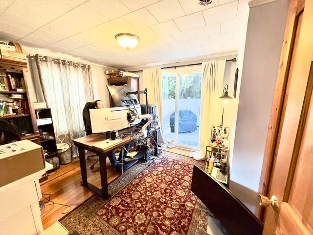 8 Fox Point, Boston, MA 02125