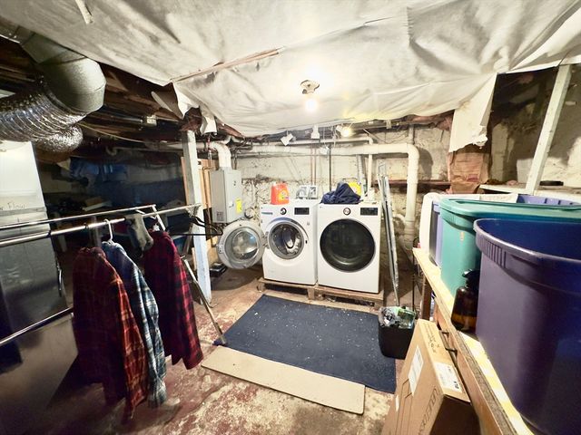 8 Fox Point, Boston, MA 02125