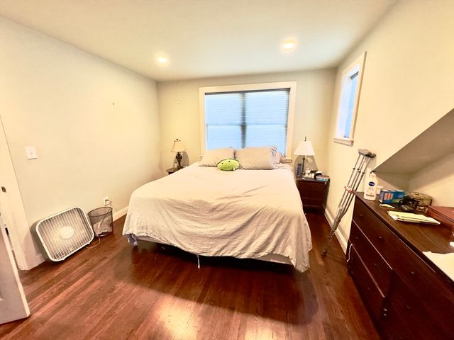 8 Fox Point, Boston, MA 02125