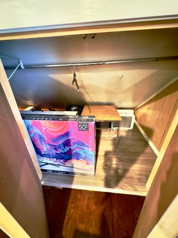 8 Fox Point, Boston, MA 02125