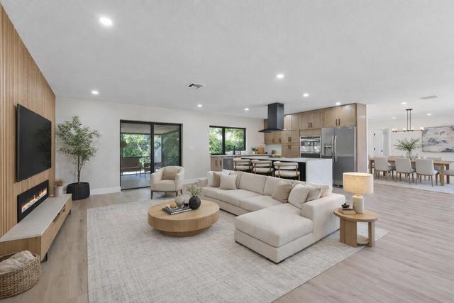 1820 17th Court N, Lake Worth Beach, FL 33460