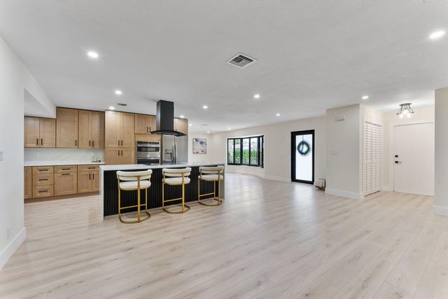 1820 17th Court N, Lake Worth Beach, FL 33460