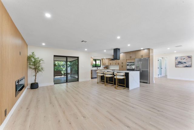 1820 17th Court N, Lake Worth Beach, FL 33460