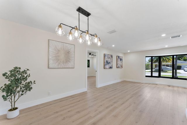 1820 17th Court N, Lake Worth Beach, FL 33460