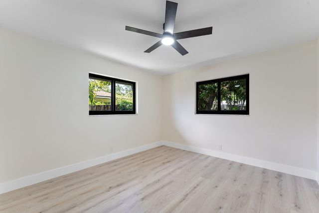 1820 17th Court N, Lake Worth Beach, FL 33460