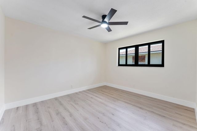 1820 17th Court N, Lake Worth Beach, FL 33460